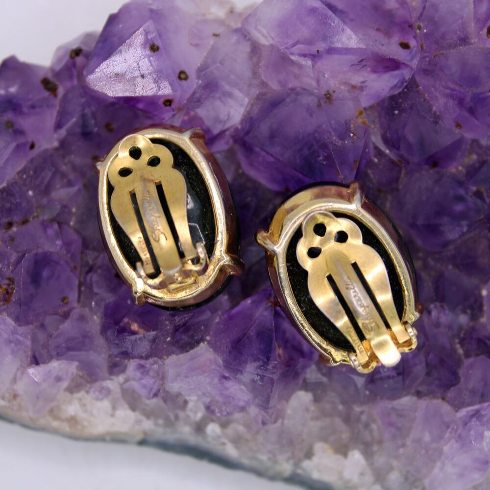 Vintage Schiaparelli Gold Tone Deep Green Glass Clip On Earrings - Picture 2 of 3